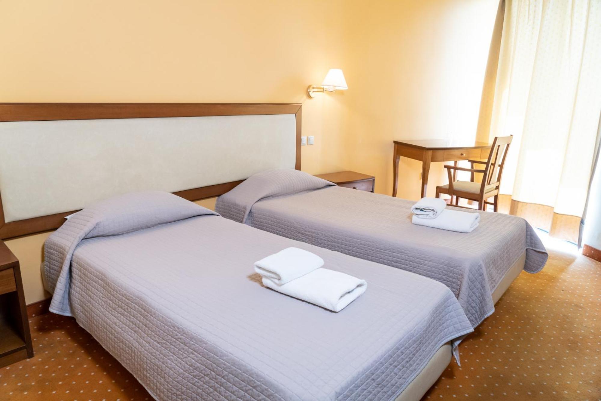 Four Seasons Hotel Athene Buitenkant foto
